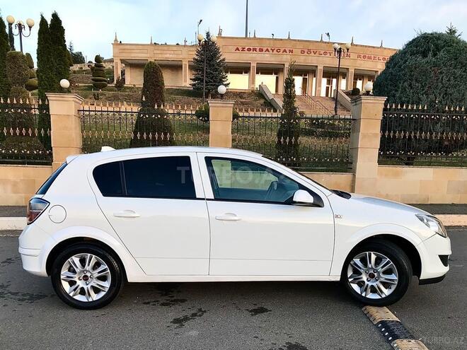 Opel Astra 2009, 181,172 km - 1.4 l - Gəncə