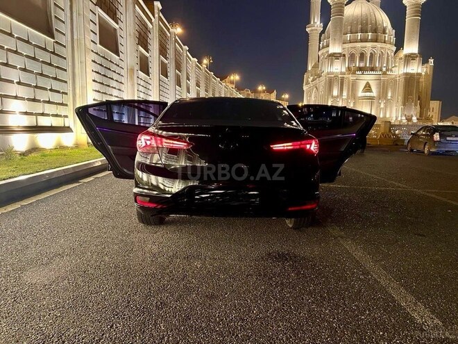 Hyundai Elantra 2018, 83,000 km - 2.0 l - Bakı