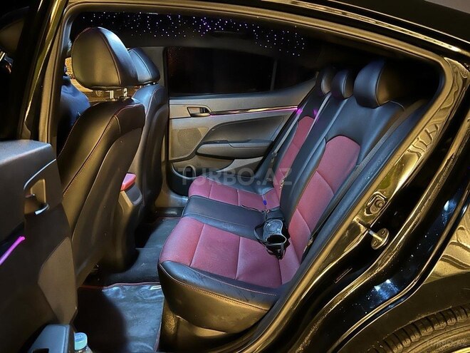 Hyundai Elantra 2018, 83,000 km - 2.0 l - Bakı
