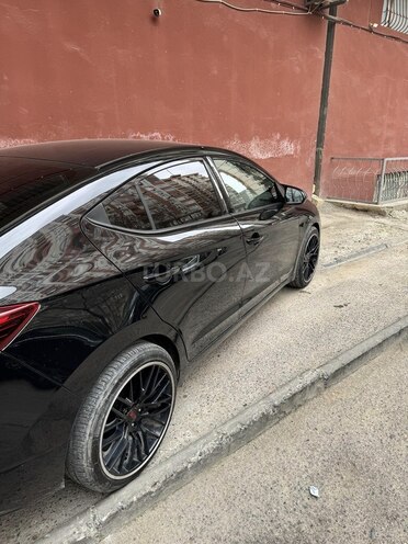Hyundai Elantra 2018, 83,000 km - 2.0 l - Bakı