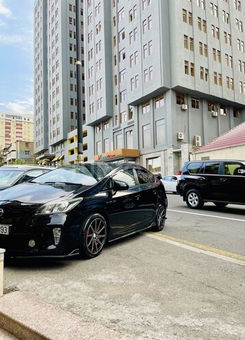 Toyota Prius 2013, 389,213 km - 1.8 l - Bakı