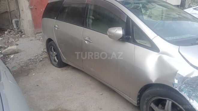 Mitsubishi Grandis 2003, 326,000 km - 2.4 л - Bakı