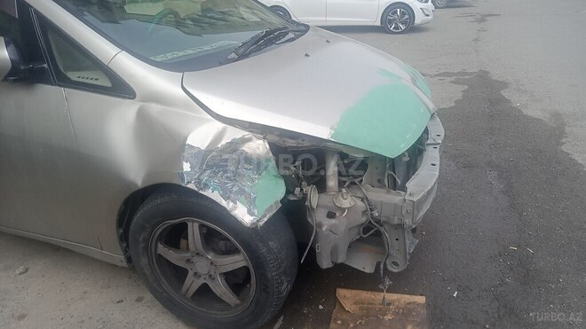 Mitsubishi Grandis 2003, 326,000 km - 2.4 л - Bakı