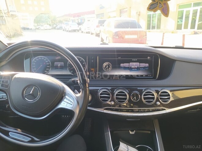 Mercedes S 550