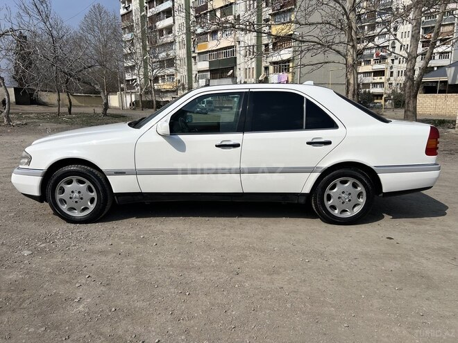 Mercedes C 220 1995, 360,000 km - 2.2 л - Gəncə