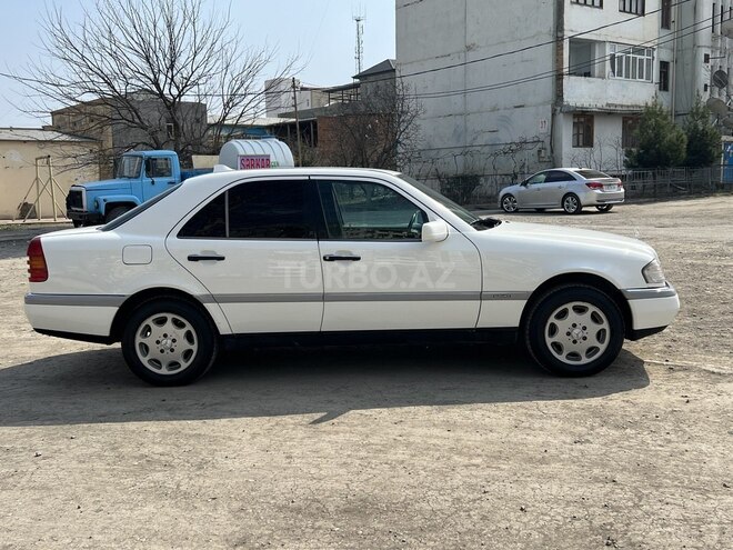 Mercedes C 220 1995, 360,000 km - 2.2 л - Gəncə
