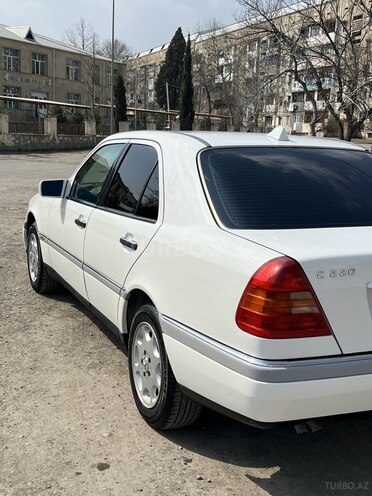 Mercedes C 220 1995, 360,000 km - 2.2 л - Gəncə