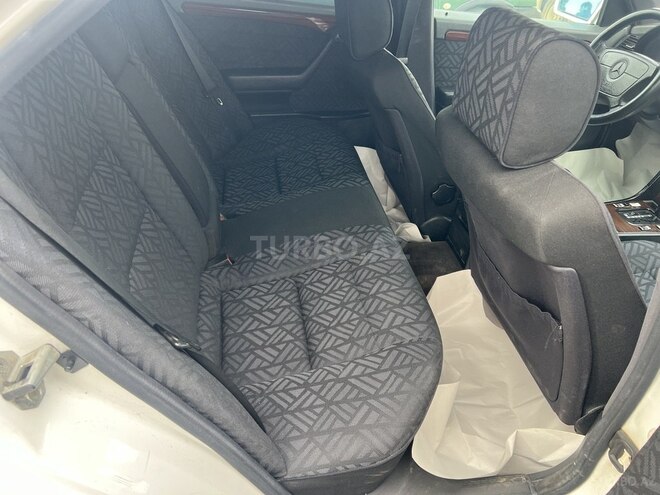 Mercedes C 220 1995, 360,000 km - 2.2 л - Gəncə