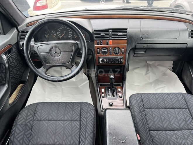 Mercedes C 220 1995, 360,000 km - 2.2 л - Gəncə