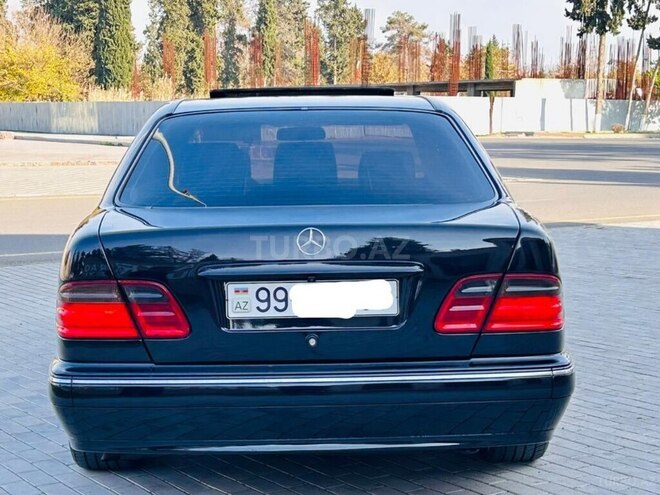 Mercedes E 220 1999, 286,720 km - 2.2 л - Bakı