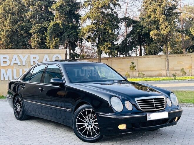Mercedes E 220 1999, 286,720 km - 2.2 л - Bakı