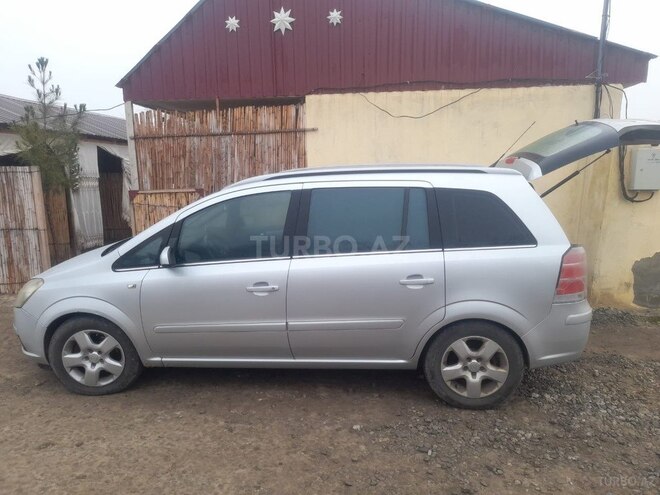 Opel Zafira 2006, 250,000 km - 1.9 l - Kürdəmir