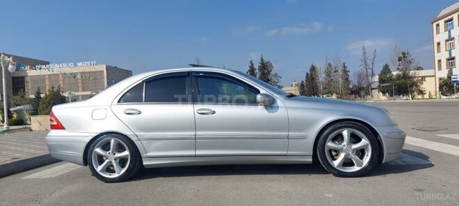 Mercedes C 240 2001, 285,000 km - 2.4 l - Ucar