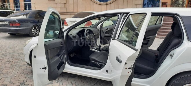 Opel Astra 2009, 166,000 km - 1.4 l - Bakı
