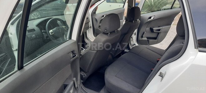 Opel Astra 2009, 166,000 km - 1.4 l - Bakı