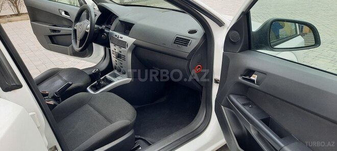 Opel Astra 2009, 166,000 km - 1.4 l - Bakı