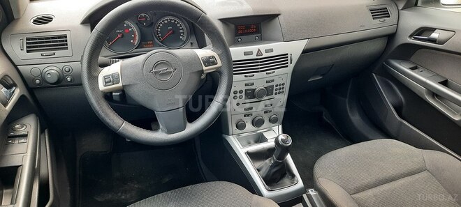 Opel Astra 2009, 166,000 km - 1.4 l - Bakı