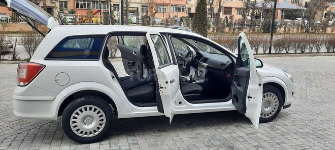Opel Astra 2009, 166,000 km - 1.4 l - Bakı