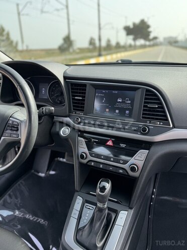 Hyundai Elantra 2017, 201,414 km - 2.0 l - Bakı