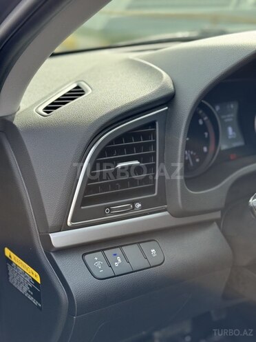 Hyundai Elantra 2017, 201,414 km - 2.0 l - Bakı