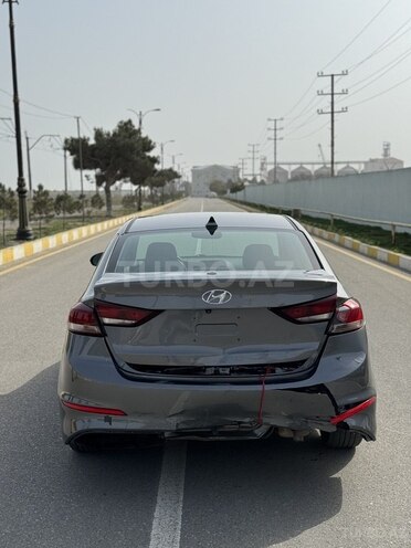 Hyundai Elantra 2017, 201,414 km - 2.0 l - Bakı