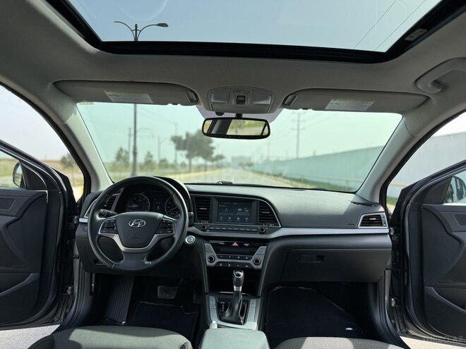 Hyundai Elantra 2017, 201,414 km - 2.0 l - Bakı