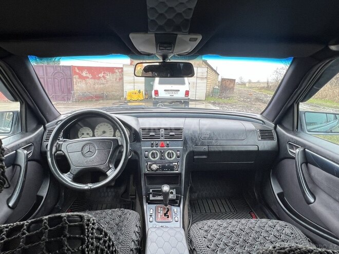 Mercedes C 230 1999, 210,000 km - 2.3 л - Xudat
