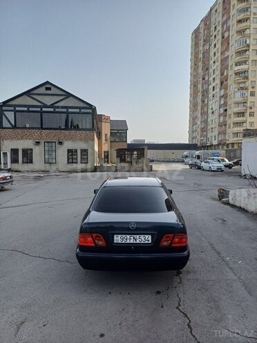 Mercedes E 220 1998, 445,000 km - 2.2 l - Bakı