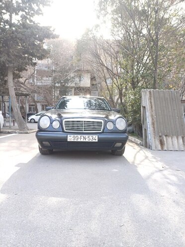 Mercedes E 220 1998, 445,000 km - 2.2 l - Bakı