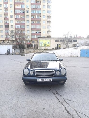 Mercedes E 220 1998, 445,000 km - 2.2 l - Bakı