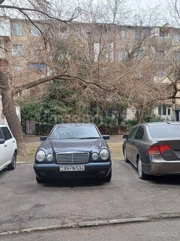 Mercedes E 220 1998, 445,000 km - 2.2 l - Bakı