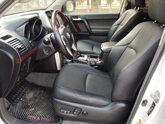 Toyota Prado 2010, 320,000 km - 4.0 л - Bakı