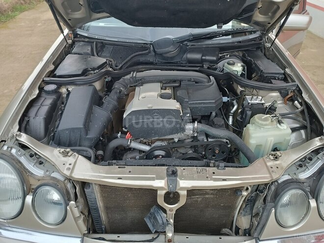 Mercedes E 230 1997, 317,000 km - 2.3 l - Masallı