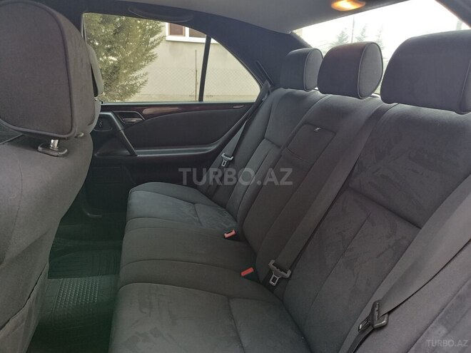Mercedes E 230 1997, 317,000 km - 2.3 l - Masallı