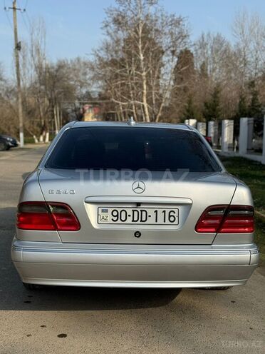 Mercedes E 240 2000, 335,300 km - 2.6 l - Şirvan