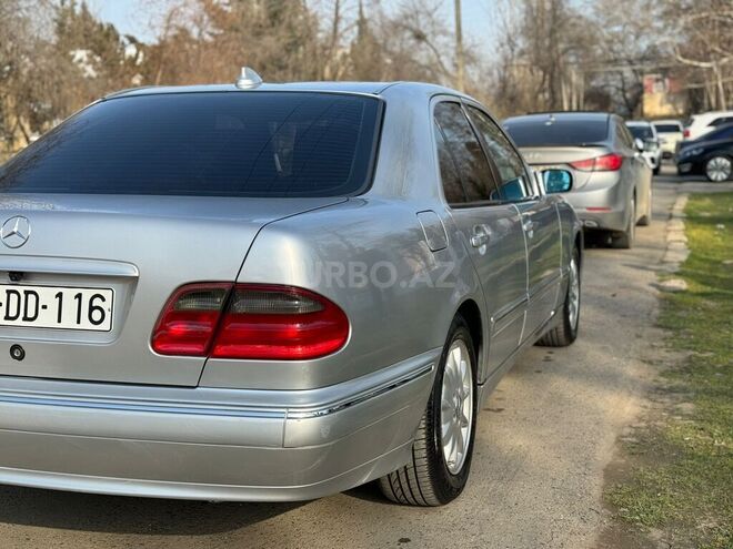 Mercedes E 240 2000, 335,300 km - 2.6 l - Şirvan