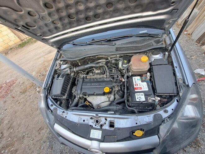 Opel Astra 2004, 190,000 km - 1.4 l - Mingəçevir