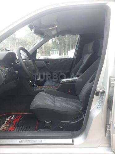 Mercedes E 220 2000, 410,000 km - 2.2 л - Sumqayıt