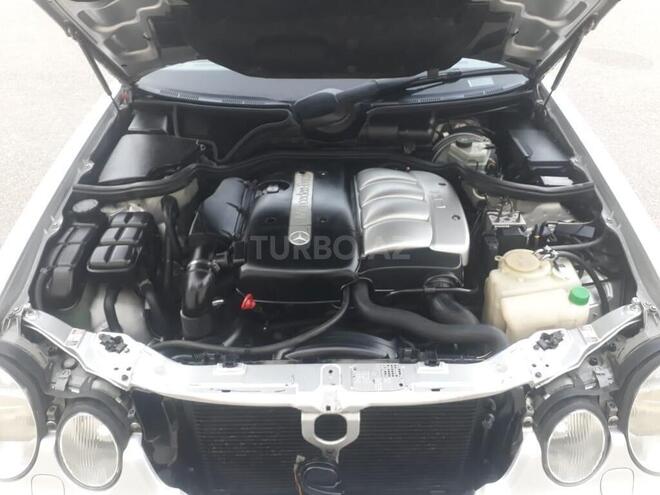 Mercedes E 220 2000, 410,000 km - 2.2 л - Sumqayıt