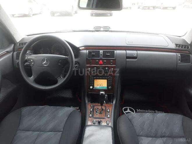 Mercedes E 220 2000, 410,000 km - 2.2 л - Sumqayıt