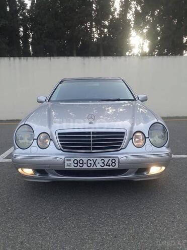 Mercedes E 220 2000, 410,000 km - 2.2 л - Sumqayıt