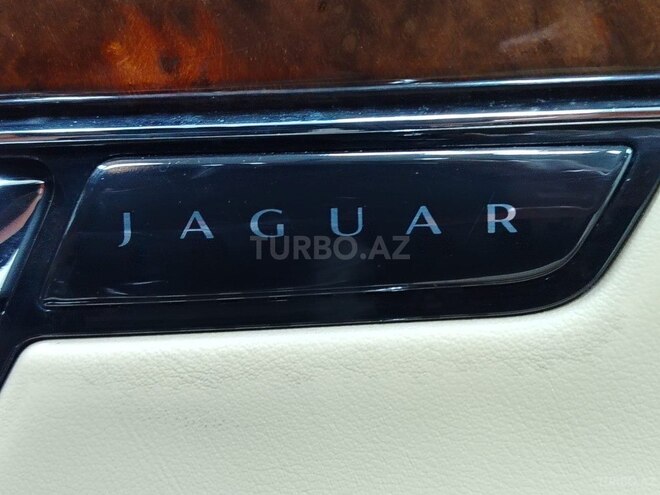 Jaguar XJ L