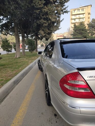 Mercedes E 240 2002, 221,000 km - 2.4 l - Bakı