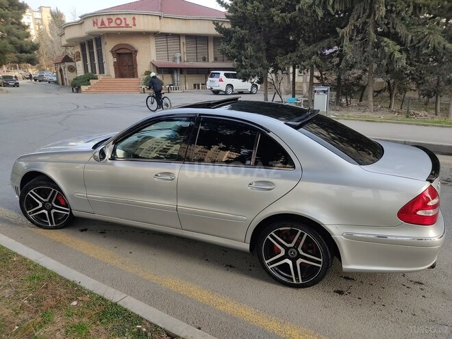 Mercedes E 240 2002, 221,000 km - 2.4 l - Bakı