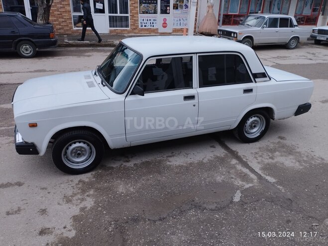 LADA (VAZ) 2107 2001, 99,000 km - 1.6 л - Şamaxı