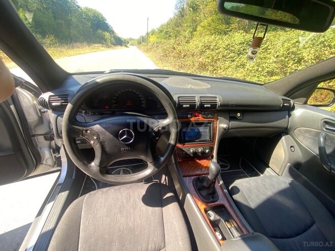 Mercedes C 200 2001, 299,000 km - 2.0 l - Qusar