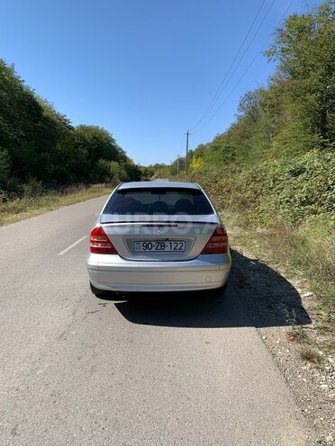 Mercedes C 200 2001, 299,000 km - 2.0 l - Qusar