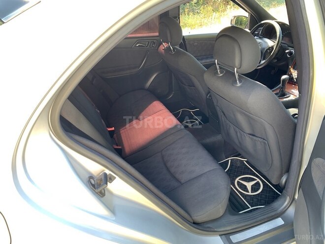 Mercedes C 200 2001, 299,000 km - 2.0 l - Qusar