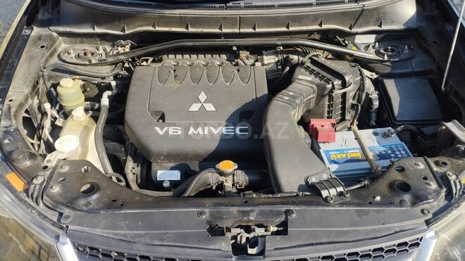 Mitsubishi Outlander 2008, 192,221 km - 3.0 л - Oğuz