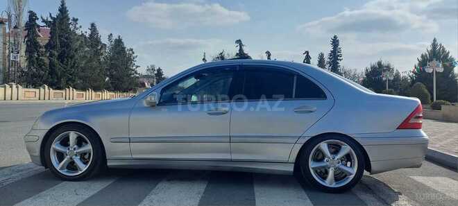Mercedes C 240 2001, 285,445 km - 2.4 l - Göygöl